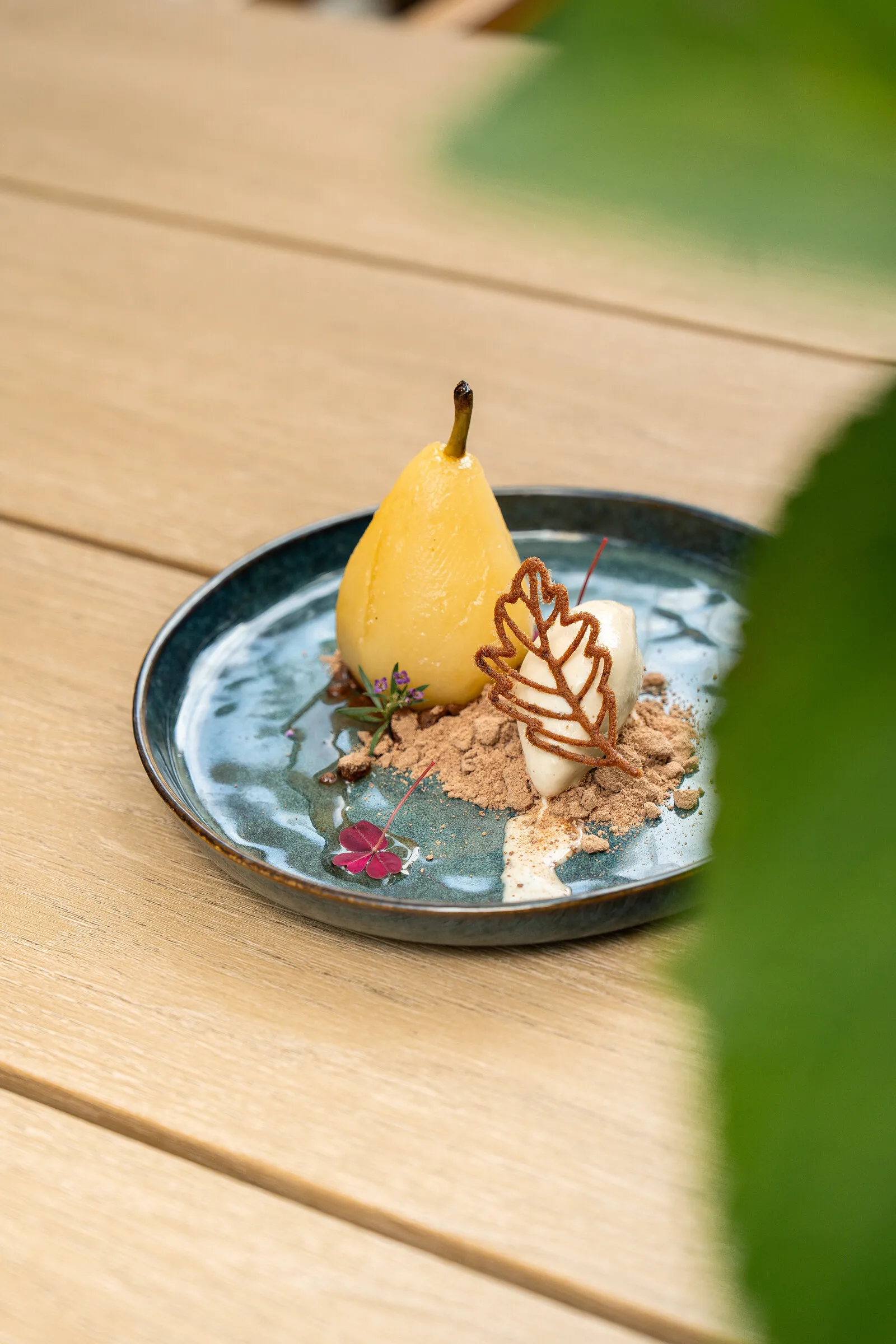 Pear in beer and spice glaze with Earl Grey ice cream at ÉTÉ